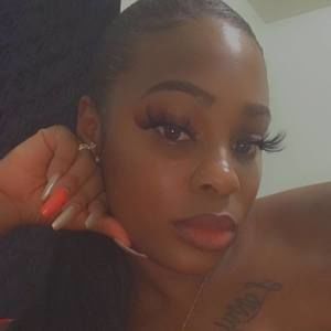 Meet your Posher, Maya